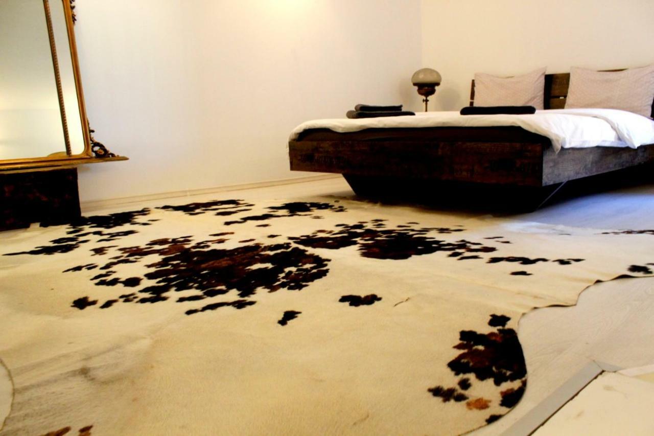 Mansion Josephina Homestay *